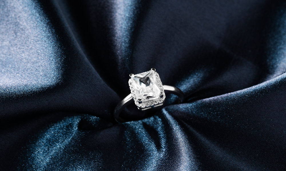 Altın Takılar Uykuda Takılır mı?